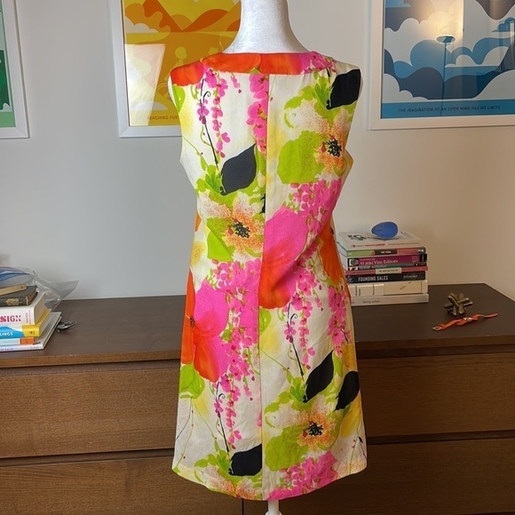 TRINA TURK Horseshoe neck A line dress 👗 FLORAL - Picture 4 of 5